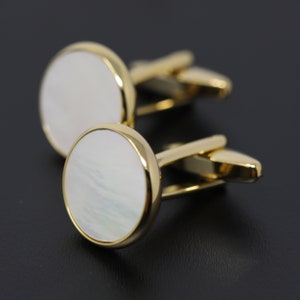 Round Gold Tone Rim Mother Of Pearl Men Wedding Formal Wear Dress Shirt Cuff Links Best Birthday Father's Day Gift Wedding Accessory 画像 2