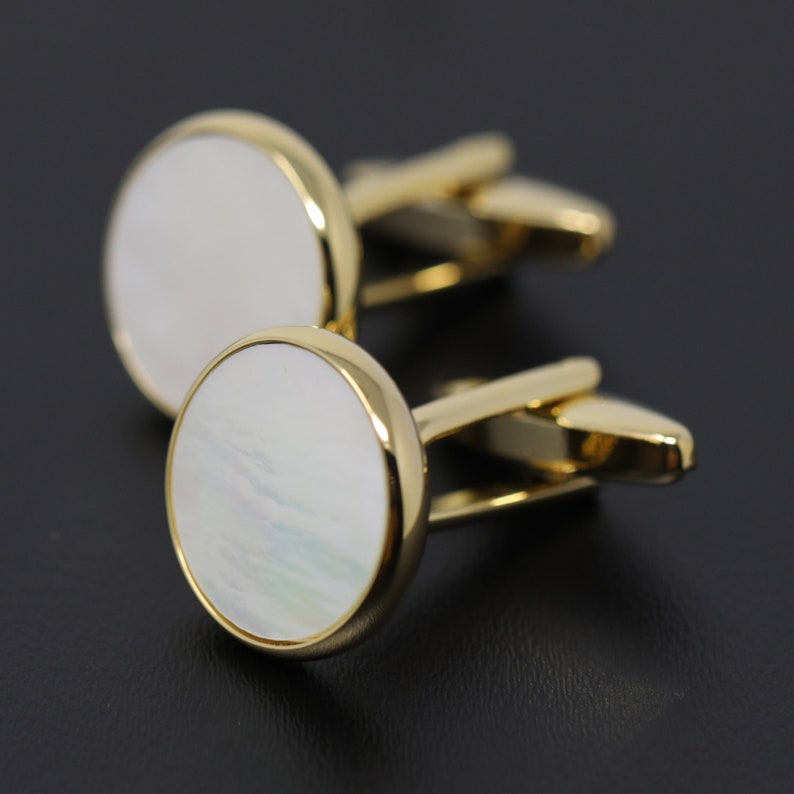 Round Gold Tone Rim Mother Of Pearl Men Wedding Formal Wear Dress Shirt Cuff Links Best Birthday Father's Day Gift Wedding Accessory image 2