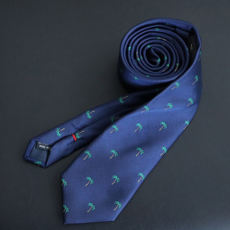 palm tree necktie