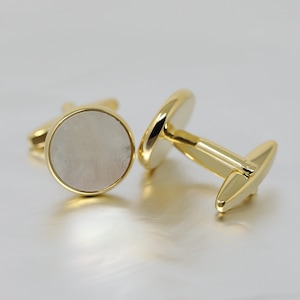 Round Gold Tone Rim Mother Of Pearl Men Wedding Formal Wear Dress Shirt Cuff Links Best Birthday Father's Day Gift Wedding Accessory 画像 4