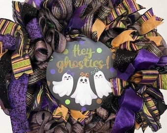ハロウィンの玄関用お化けリース | 遊び心のあるお化けの玄関用リース | 秋のハロウィンホームリース | デコメッシュリボンリース装飾