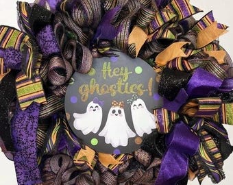 Corona de puerta de Halloween con fantasmas / Corona de fantasmas adorable y espeluznante / Corona de otoño de Halloween / Corona de cinta de malla decorativa / Decoración de Halloween para el hogar