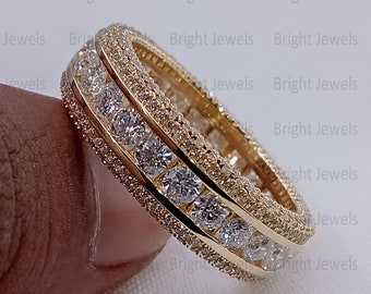 Round Cut Moissanite Men's Wedding Band, 14K Yellow Gold Eternity Ring