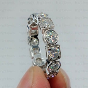 4mm Rund geschliffenes Moissanit Band, Full Eternity Wedding Band, 14K Weiß Vergoldet Band, Hochzeitsband, Hochzeitsband