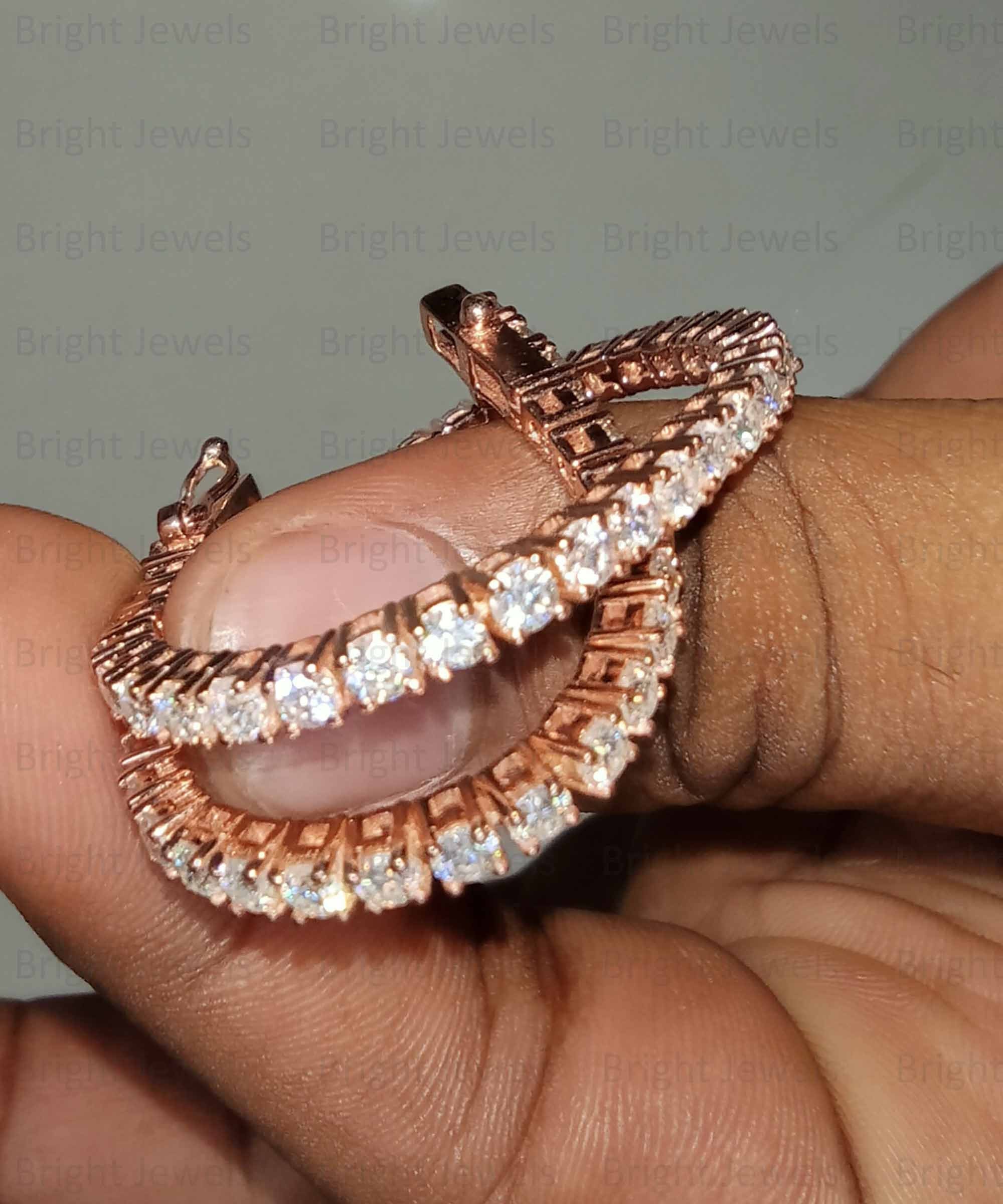 モアッサナイト テニスブレスレット：5.99 TCW、14K ホワイトゴールド