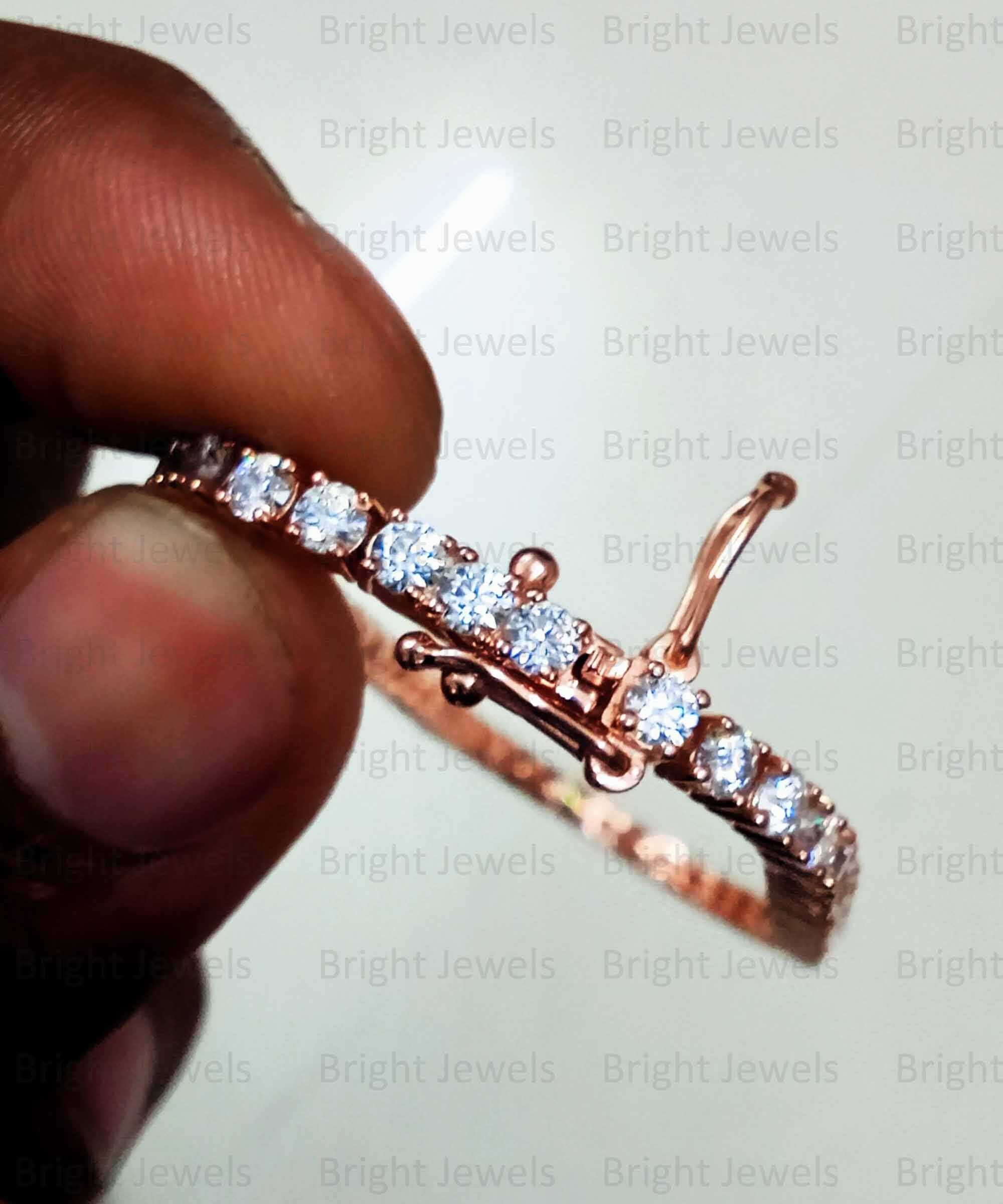 モアッサナイト テニスブレスレット：5.99 TCW、14K ホワイトゴールド