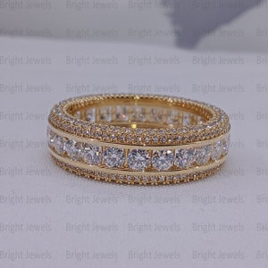 Round Cut Moissanite Men's Wedding Band, 14K Yellow Gold Eternity Ring ...
