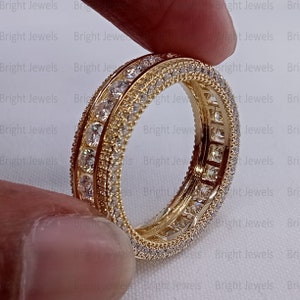 Round Cut Moissanite Men's Wedding Band, 14K Yellow Gold Eternity Ring ...