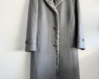 Lacoda vintage coat, karakul collar, grey elegant single breasted mid calf wool overcoat for women size L