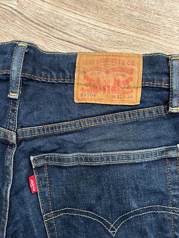 LEVIS W32 Jeans Vintage Dark Wash, Blue Zip up Stretchy Pants for