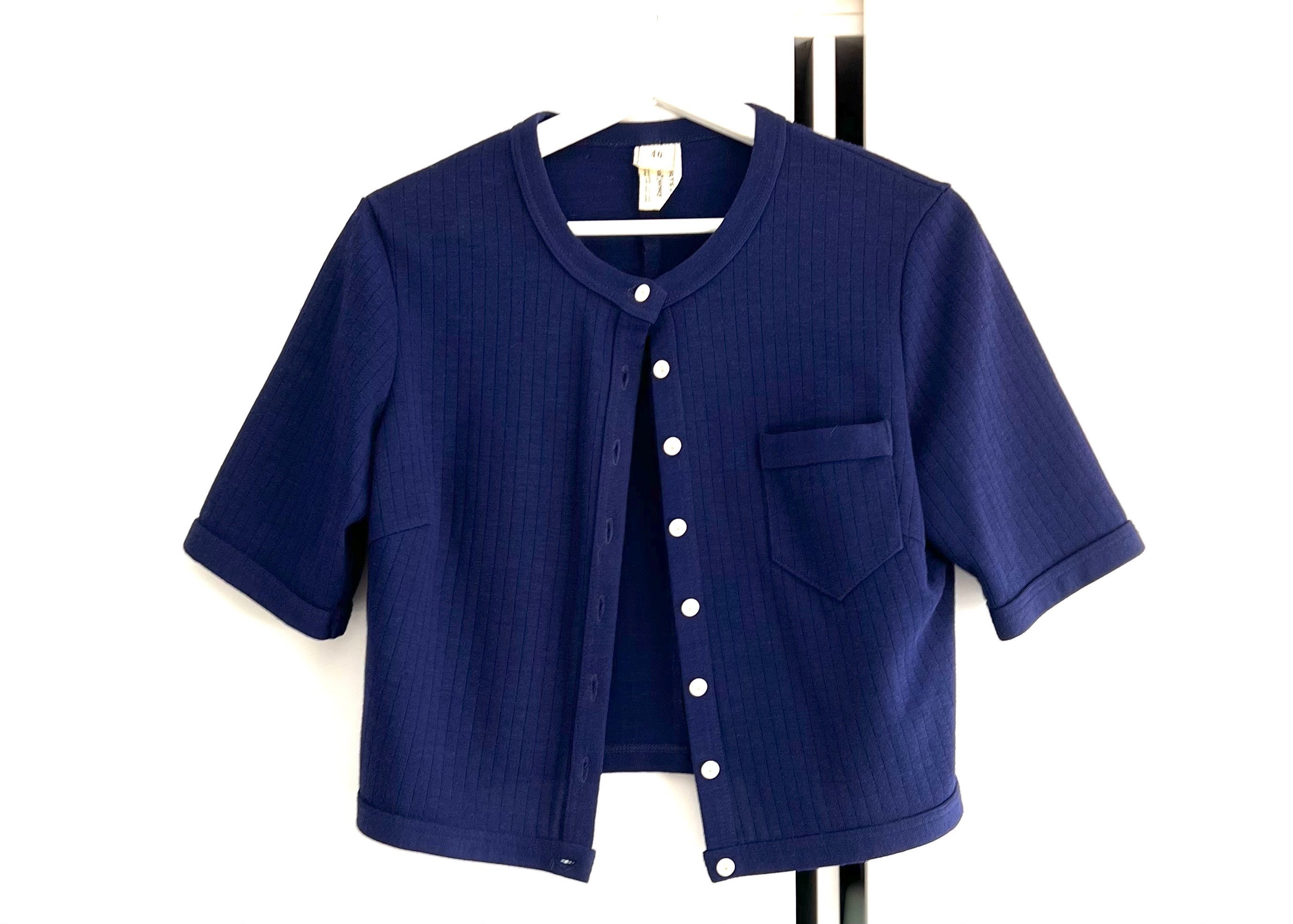vntgfiesta Vintage Blue Wool Jumper Short Sleeve Cardigan with White Buttons for Women Size M Made in Finland