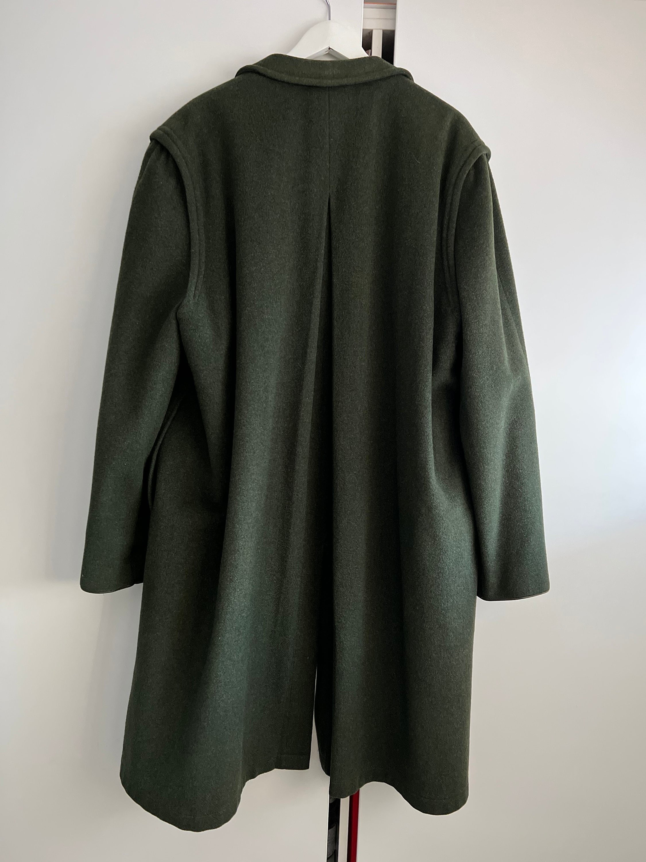 Oostenrijkse Loden vintage jas, olijfgroene overjas met enkele rij knopen en zakken voor heren