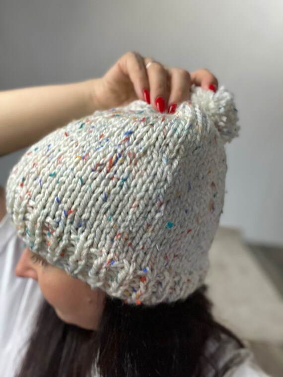 Vintage White Beanie Hat With Rainbow Threads Hand Knit Hats  display picture 1