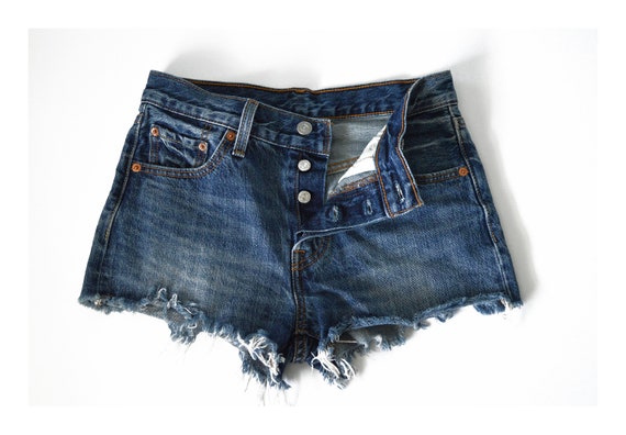 Vintage Levis shorts 501's buttonfly, waist 28", l