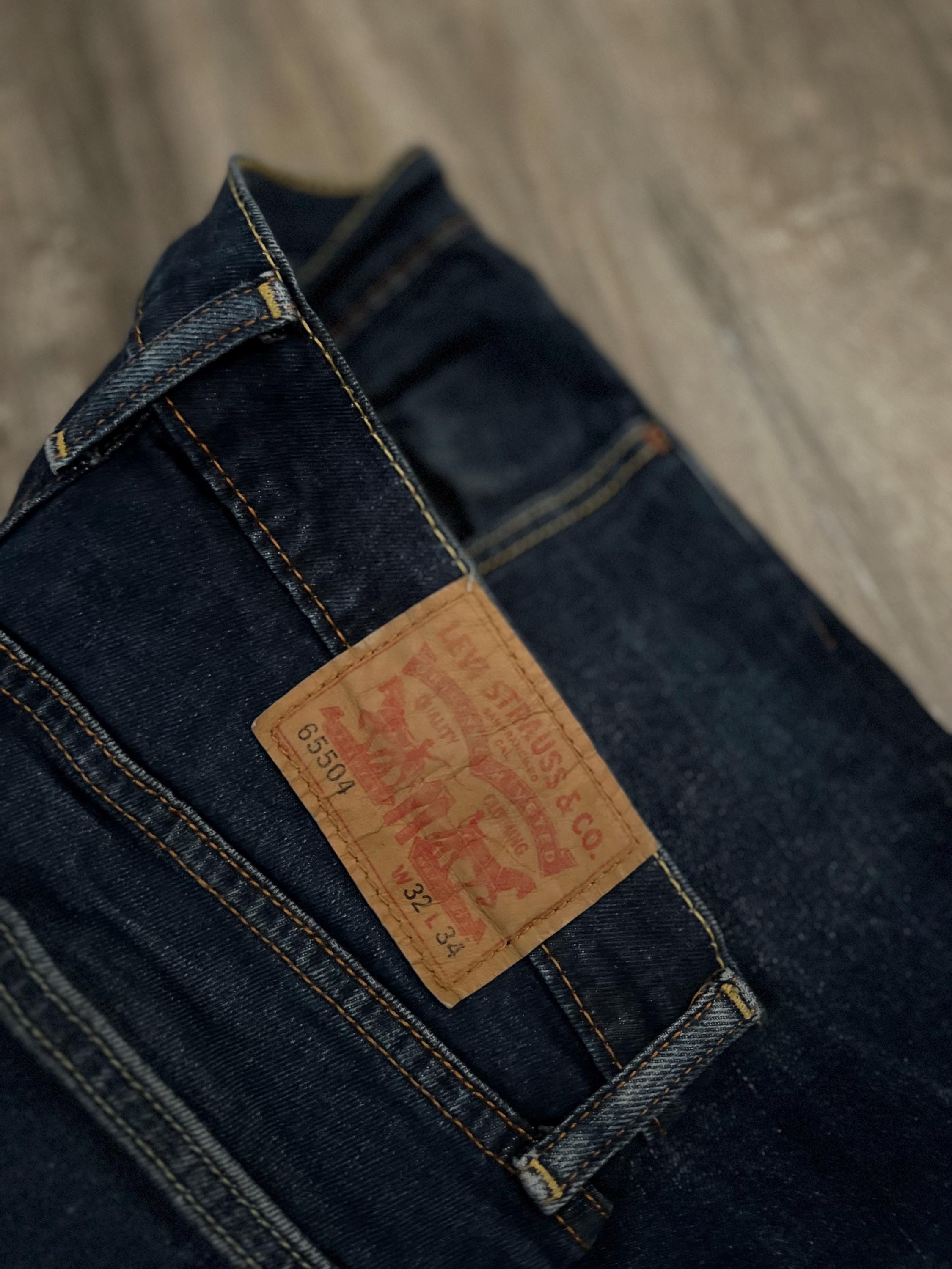 LEVIS W32 Jeans Vintage Dark Wash, Blue Zip up Stretchy Pants for