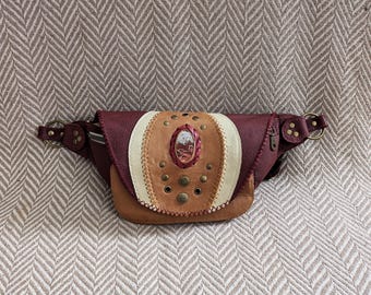 Handmade Leather Bum Bag: Festival Hip Pack with Lace Agate