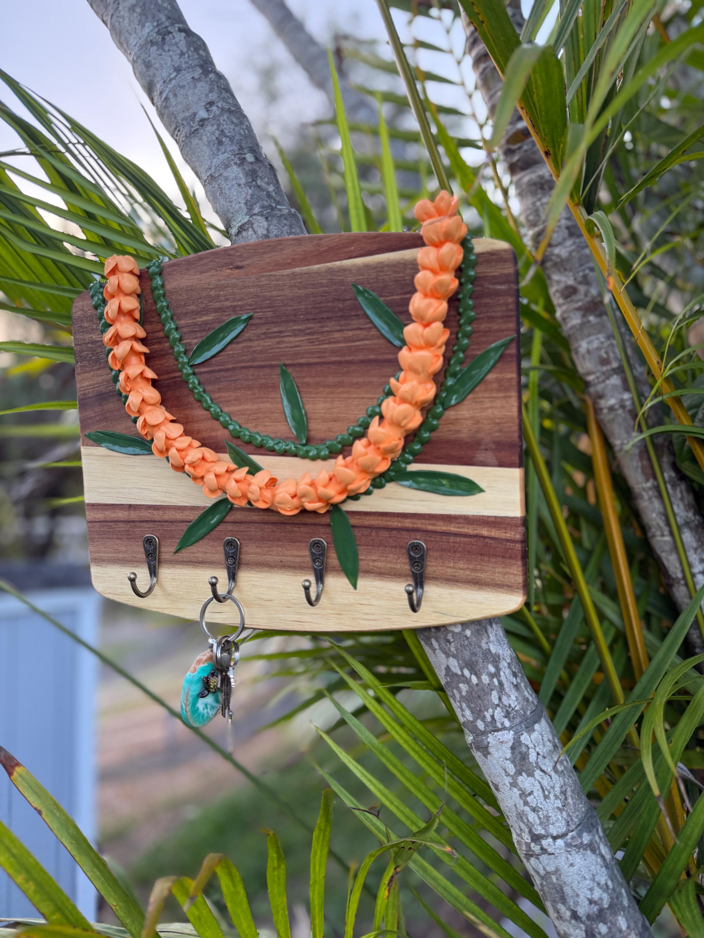 Hawaii Flower Lei Art Key Hook- Pikake (jasmine) With Pink Rosebud