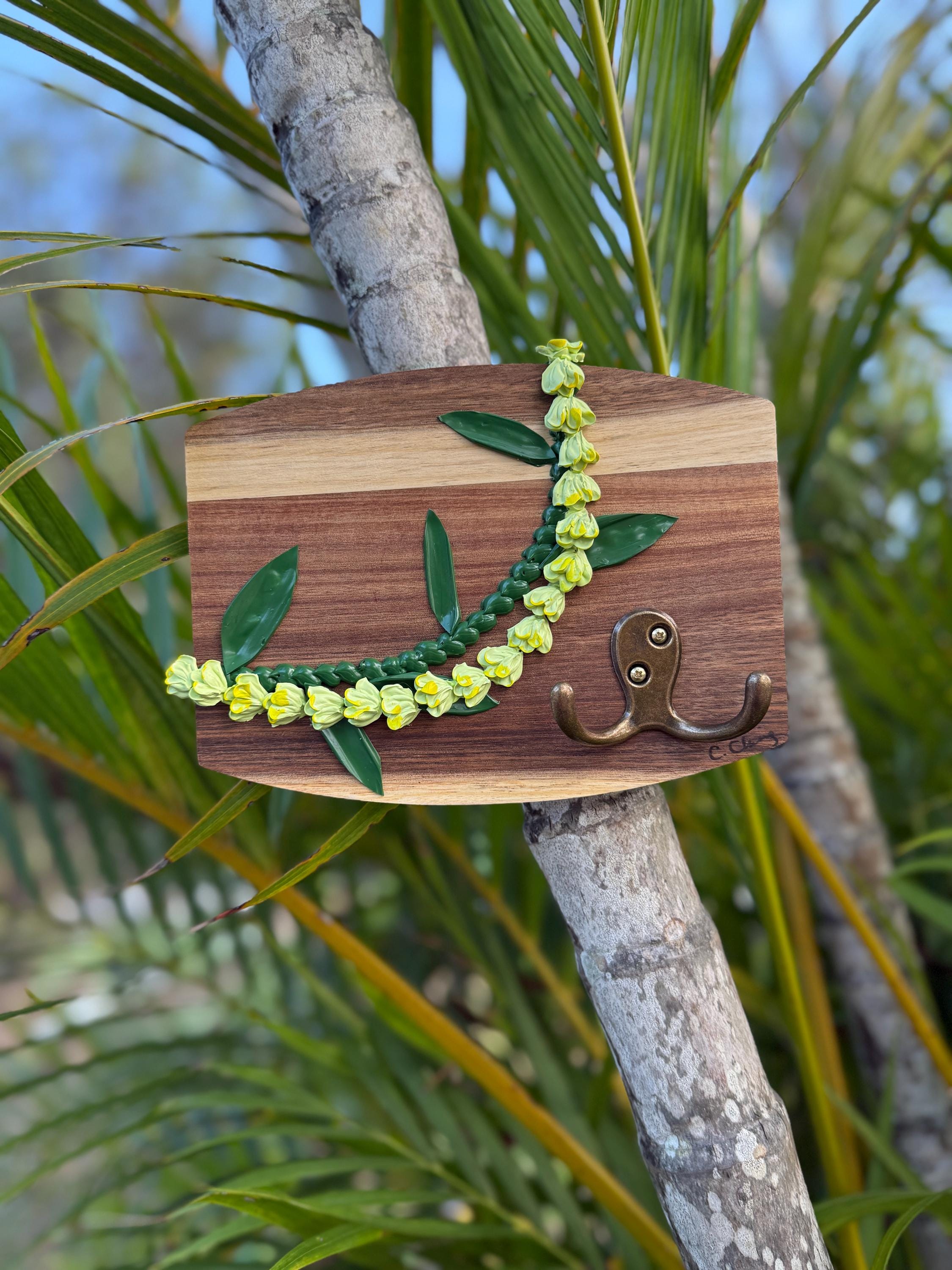 Mini Hawaii Flower Lei Art Key Hook- Green Pakalana Flower 3d Art