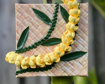Puakenikeni 6” 3 dimensional Hawaiian yellow flower lei acrylic art painting on lauhala canvas-Hawaii home decor artwork- sculpture painting