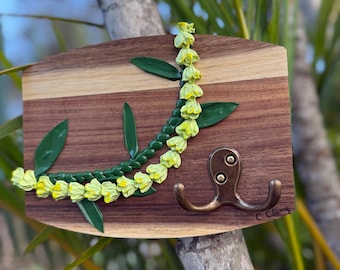 Mini Hawaii Flower Lei Art Key Hook- Green Pakalana Flower 3d Art