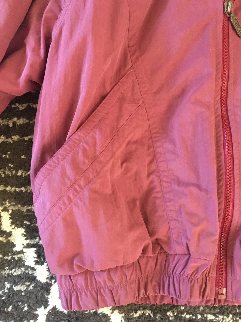 The raddest earthy-hued vintage windbreaker