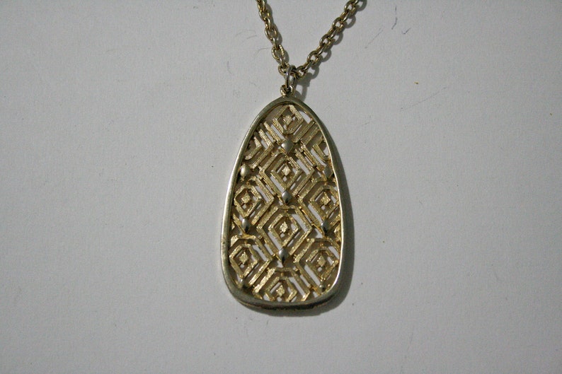 Vintage Modernist Gold Tone Pendant Necklace