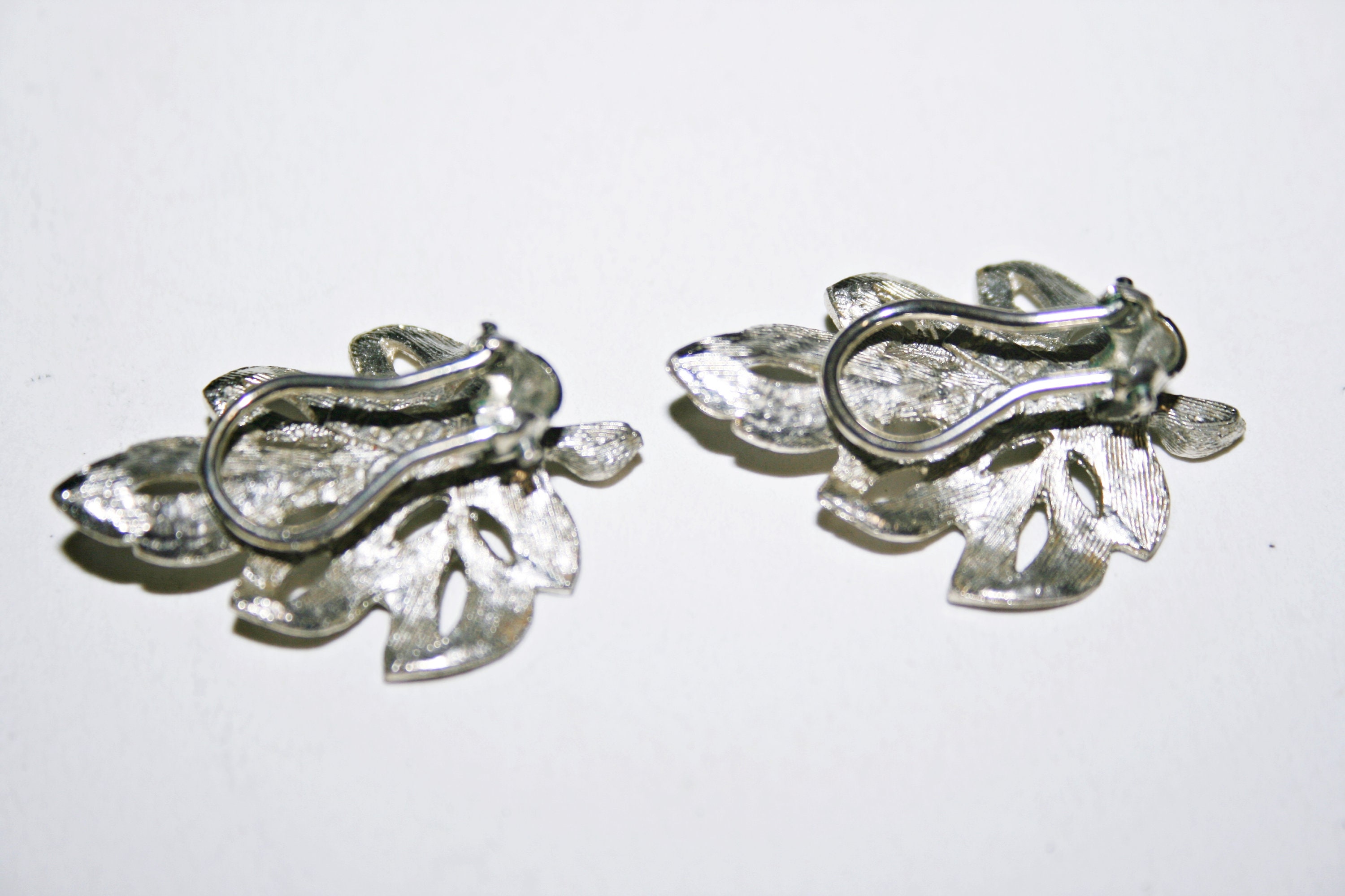 Vintage Trifari Silver Tone ClipOn Earrings Etsy