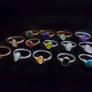 Natural stone ring, Gemstone chip bead ring, Simple wire wrapped ring, Semi-precious stone ring, wire ring, raw crystal ring, statement ring