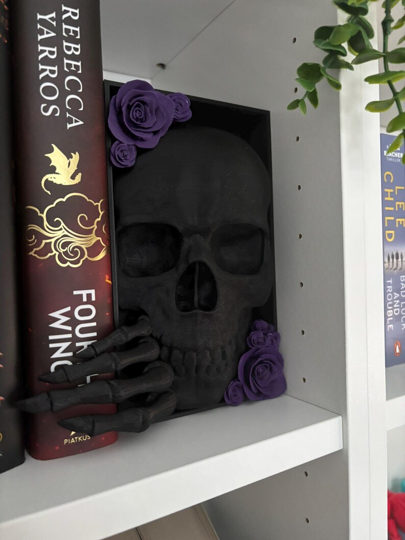 Skull & Roses Book Nook 3D Printed Dark Romance Gothic Bookish Bookshelf Decor bild 5