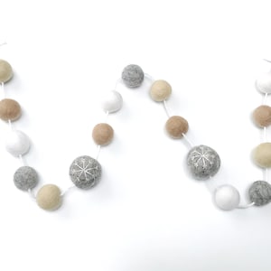 Neutral Christmas Garland, Neutral Christmas Decor, Hygge Christmas Decor, Snowflake Garland, Christmas Felt Garland, Felt Tree Garland