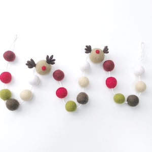 Reindeer Christmas Decor, Christmas Mantel Decor, Christmas Felt Garland, Felt Christmas Decor, Felt Ball Garland, Christmas Mantel Garland