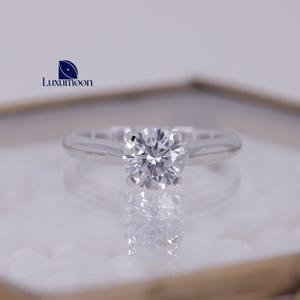 Round Lab Grown Diamond Solitaire Engagement Ring, 1 CT certified Round Lab Created Diamond Ring for Women, Six Prong Ring, Anniversary Gift
