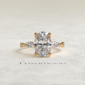 Oval Cut Diamond Engagement Ring, 1.5 to 3 CT IGI Certified D VS1 Oval Lab Created Diamond, Muse Cluster Diamond Wedding Ring, Proposal Ring