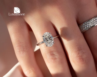 Anillo de compromiso ovalado hecho a mano con diamante cultivado en laboratorio y halo oculto, oro macizo.