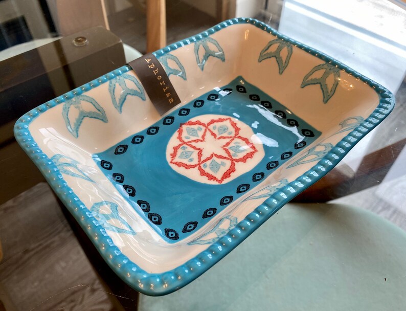 blue and white oven dish
