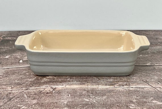 Le Creuset Stoneware Pie Dish & Reviews