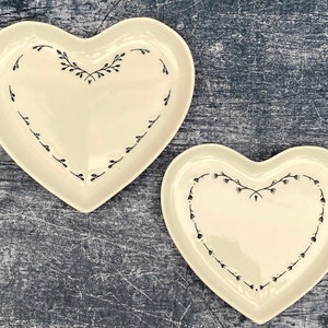 2 Heart Plates