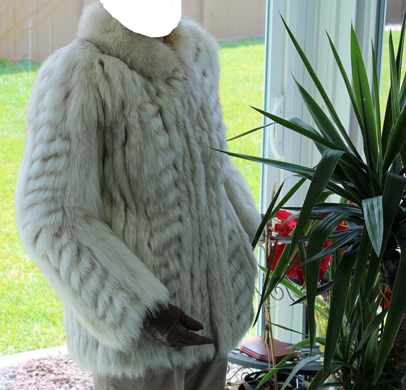Saga label Silver Fox Jacket/Coat - size medium