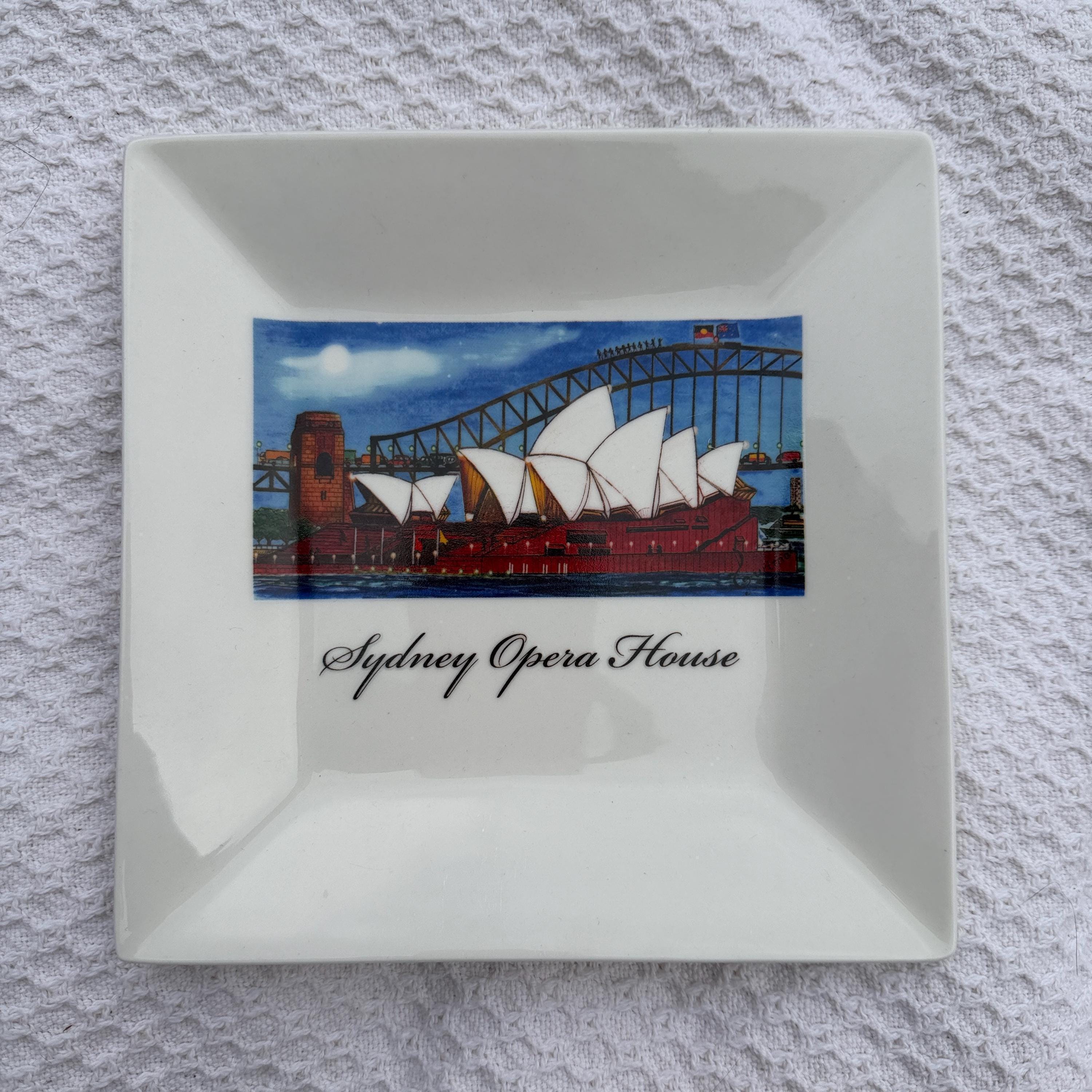 Sydney Opera House Figurine - Etsy