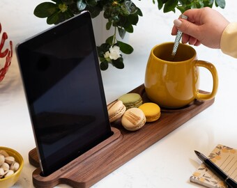 Vista | Smartphone Holder With  Serving Board