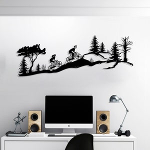 Arte da parete in metallo Mountain Bikers Paesaggio, Alberi e Ciclisti Appendiabiti da parete, Arte ciclistica, Cartello per interni ed esterni, Regali di compleanno per gli amanti della bicicletta