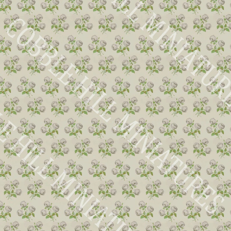 Puede incluir: Un patr&oacute;n sin costuras que presenta racimos de rosas blancas con hojas verdes sobre un fondo beige claro.