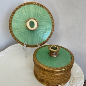 Apollo Powder Box & Mirror Set