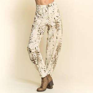 XL Printed High-Waist Pants | Unique Patterned Denim | Casual & Stylish