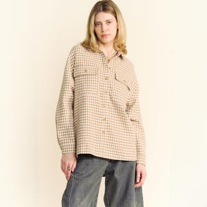 Women&#39;s Beige Plaid Button-Up Shirt Jacket | Oversized Fall Shacket for Casual Outfits