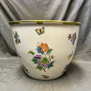 RARE EXTRA LARGE Herend Queen Victoria Cachepot, Floor Planter, Tree Planter, Vintage, 16 inch
