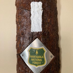 Placa de madera de 11 a 12 pulgadas del Bosque Nacional Nantahala