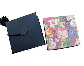 Tarjeta de graduación hecha a mano, caja de regalo con birrete 3D