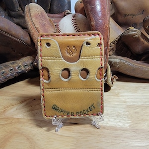 Guante de béisbol de cuero reciclado hecho a mano, billetera minimalista, billetera delgada para tarjetas de crédito, bolsillo frontal, hecho en EE. UU., regalo para hombres y padres