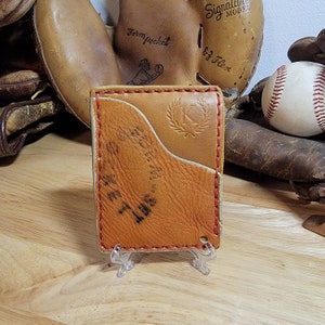 Guante de béisbol de cuero reciclado hecho a mano, billetera minimalista, billetera delgada para tarjetas de crédito, bolsillo frontal, hecho en EE. UU., regalo para hombres y padres